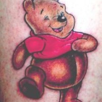 Winnie l'ourson de dessin animé tatouage