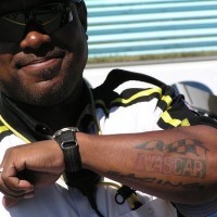 NASCAR-Rennen in schwarzer Tinte Tattoo