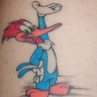 Woody woodpecker personaggio di animazione tatuato