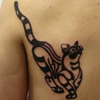 gatto tribale a strisce tatuaggio nero