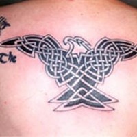 Tattoo im keltischen Stil mit Adler am Rücken