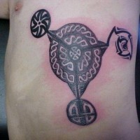 Tatuaje celta del esquema de sistema solar