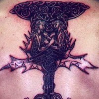 Le tatouage d'illustration d'arbre du monde mythologique