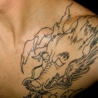 Tattoo von Hundemonster auf der Brust