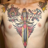 Tattoo von Schwert auf der Brust