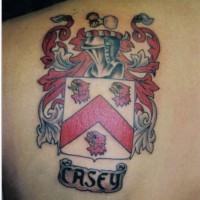 Tatuaje escudo de la familia Casey