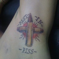 Kreuz von Kugeln Armee Tattoo