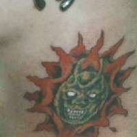 piccolo cole demone tatuaggio sul collo