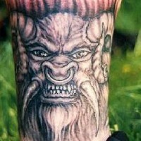 tatuaje de la cabeza de minotáurio