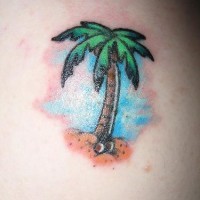 Tatuaje  de palmera pequeña