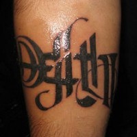 Le tatouage de la morte tribal