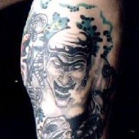 tatuaje en la pierna de zombi mágico