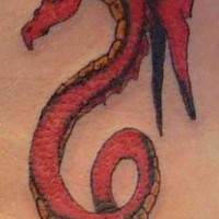 serpente volante rosso tatuaggio