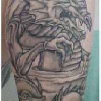 hidra drago nel acqua tatuaggio