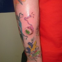 Spaced out green eyeball on arm