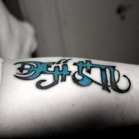Le tatouage d'ambigramme espoir