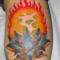 loto indiano in fiamme tatuaggio