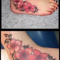 Tattoo von drei rosa Blumen gleicher Grösse auf dem Fuß