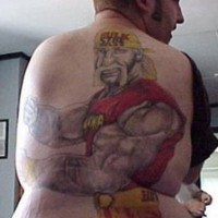 Hulk tatuaggio sul ragazzo grosso