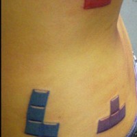 divertente tetris colorato su lato tatuaggio