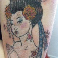 Tatuaje de una chica Gheisha