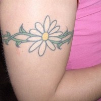 Daisy armband girl tattoo