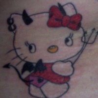 Le tatouage de Hallo Kitty démoniaque en couleur