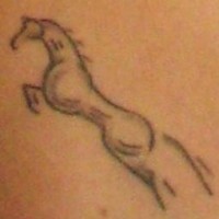 Minimalistisches kleines Pferd Tattoo