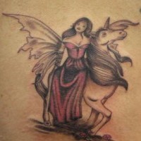 tatuaje de princesa y unicornio