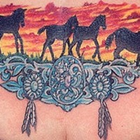 Le tatouage des chevaux en style américain originaire