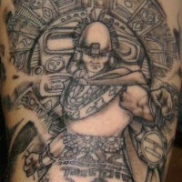 el tatuaje realista detallado de una guerrero azteca