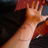simbolo infinito spirale tatuaggio