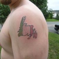 paese irlandese tatuaggio sulla spalla