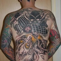samurai combatte il drago tatuaggio pieno sulla schiena