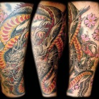 giaponese drago nero su gamba tatuaggio