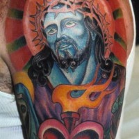 Le tatouage du cœur sacré avec Jésus en couleur