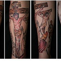 Tatuaje de la escena bíblica de la crucifixión