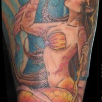 Tatuaggio grande colorato la sirena