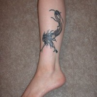 Tiefsee Meerjungfrau Tattoo am Bein