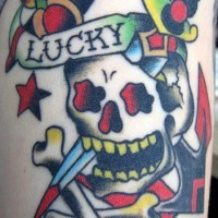 Tatuaje Marinero muerto en la ancla con la palabra Lucky