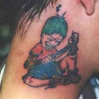 Ragazzo malizioso tatuaggio colorato
