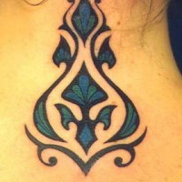 Blaues Blumenmuster Tattoo