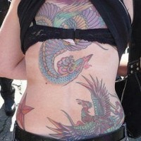 Fenice colorato tatuaggio sulla schiena piena