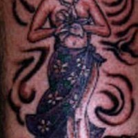 Ragazza hawaiana pinup tatuaggio