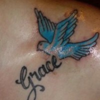 Schulter Tattoo-Design, blaue Taube fliegt, Gnade