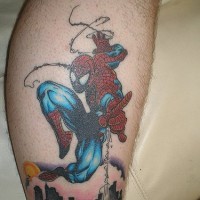 Tatuaggio l'uomo ragno con ragnatela