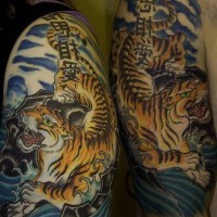 Tigre asiático tatuajes de amigos