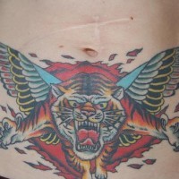 Tatuaje del tigre con alas en color