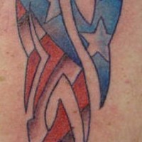 Bandiera americana tribale tatuaggio