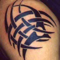 Tribal shoulder tattoo of black bound lines